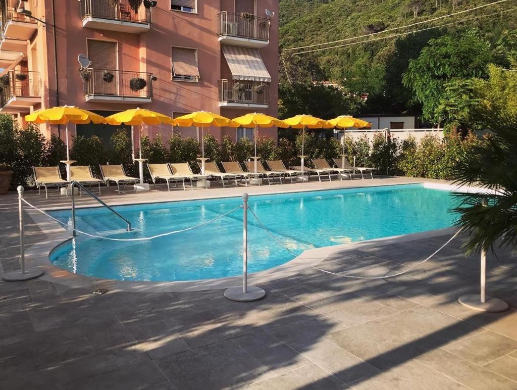 דייבה מרינה Hotel Riviera מראה חיצוני תמונה