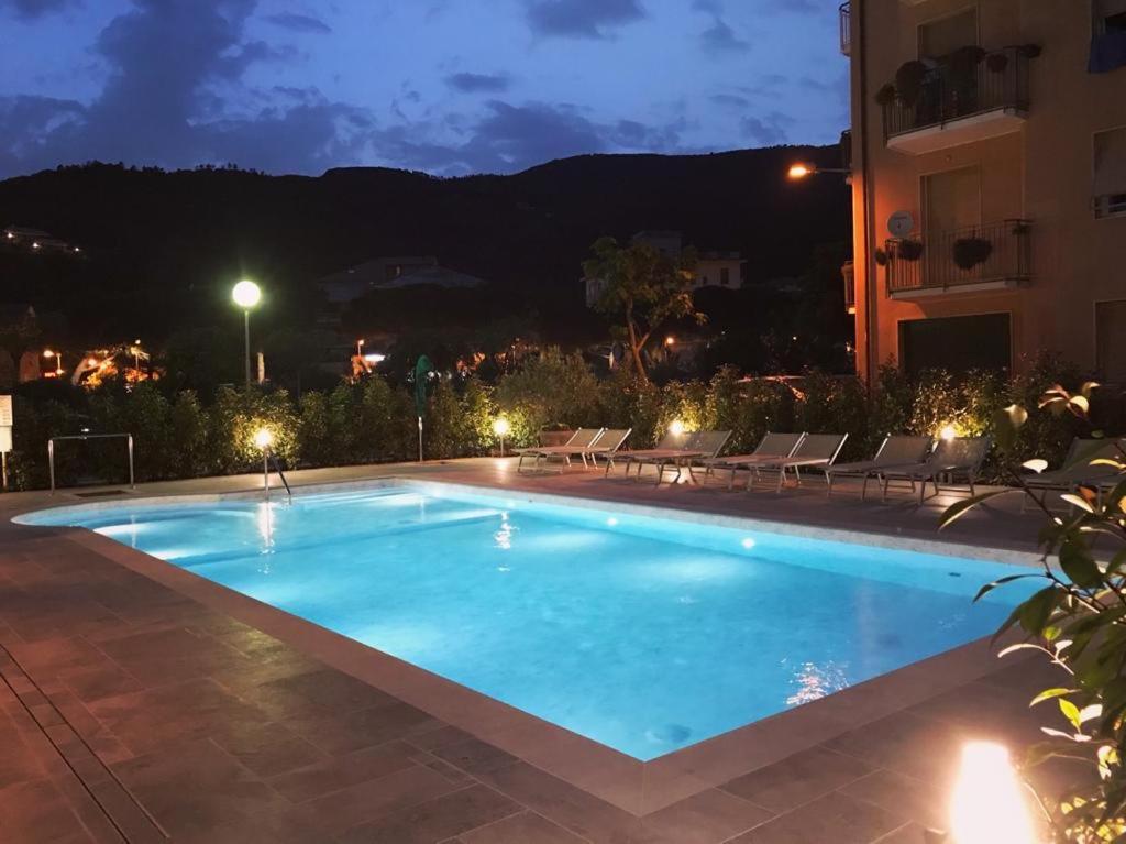 דייבה מרינה Hotel Riviera מראה חיצוני תמונה