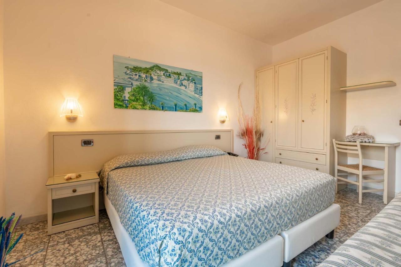 דייבה מרינה Hotel Riviera מראה חיצוני תמונה