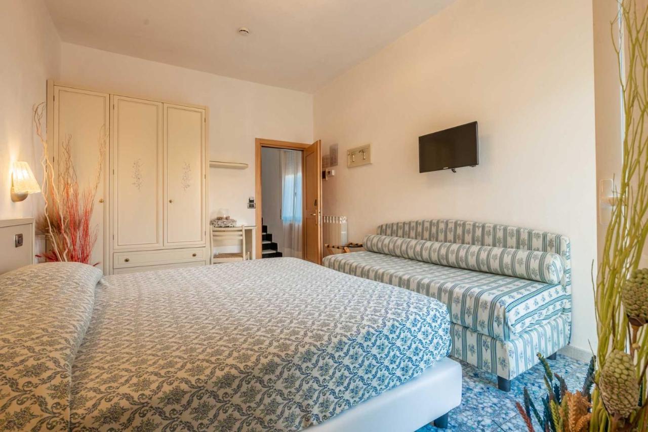 דייבה מרינה Hotel Riviera מראה חיצוני תמונה